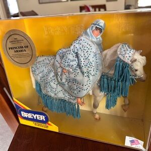 Breyer Princess of Arabia Decor - Blue and White